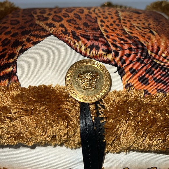 Versace Pillow Talk Silk Wild Leopard Shoulder Bag - Picture 8 of 13